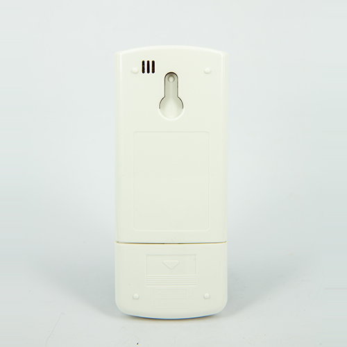 e02