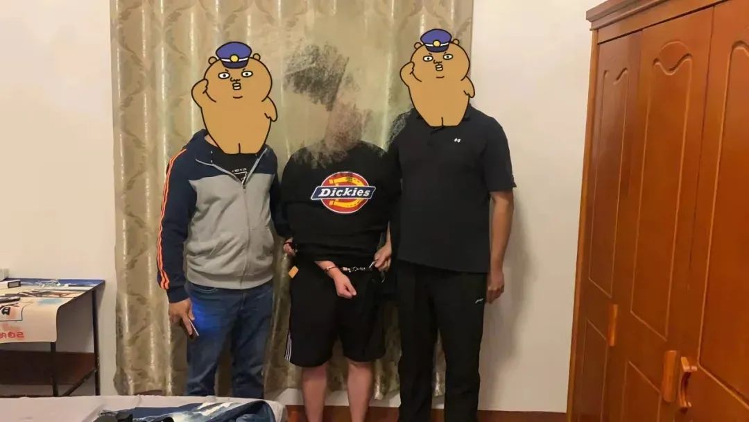 信息轰炸
