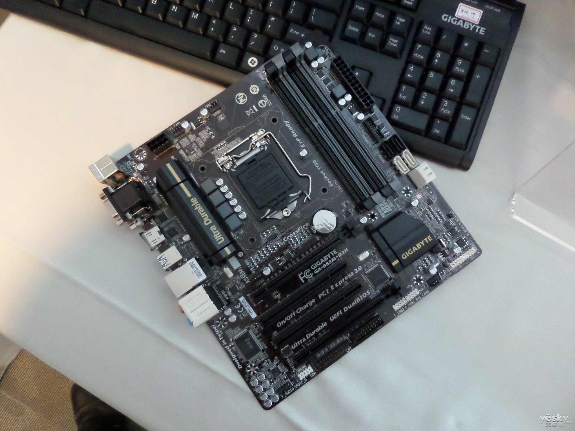 技嘉b85m