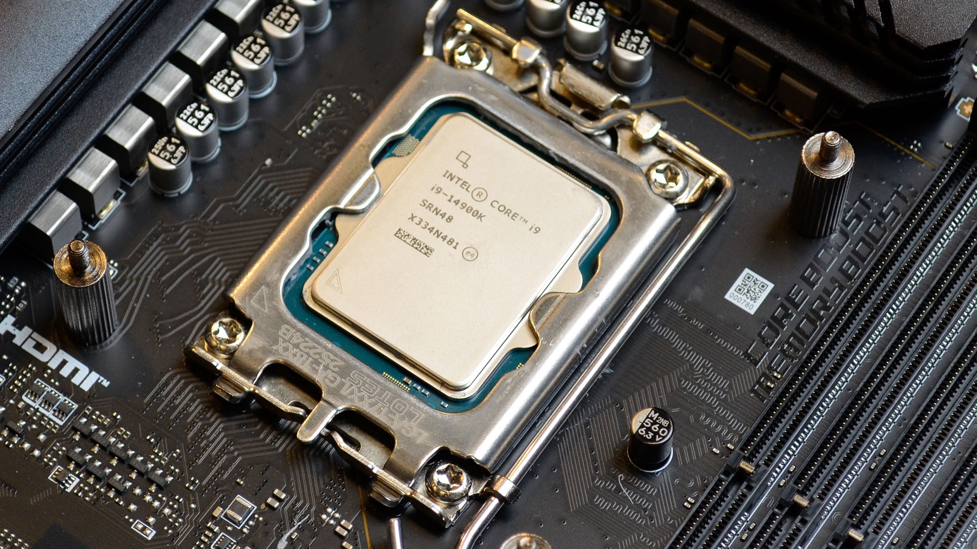 i9