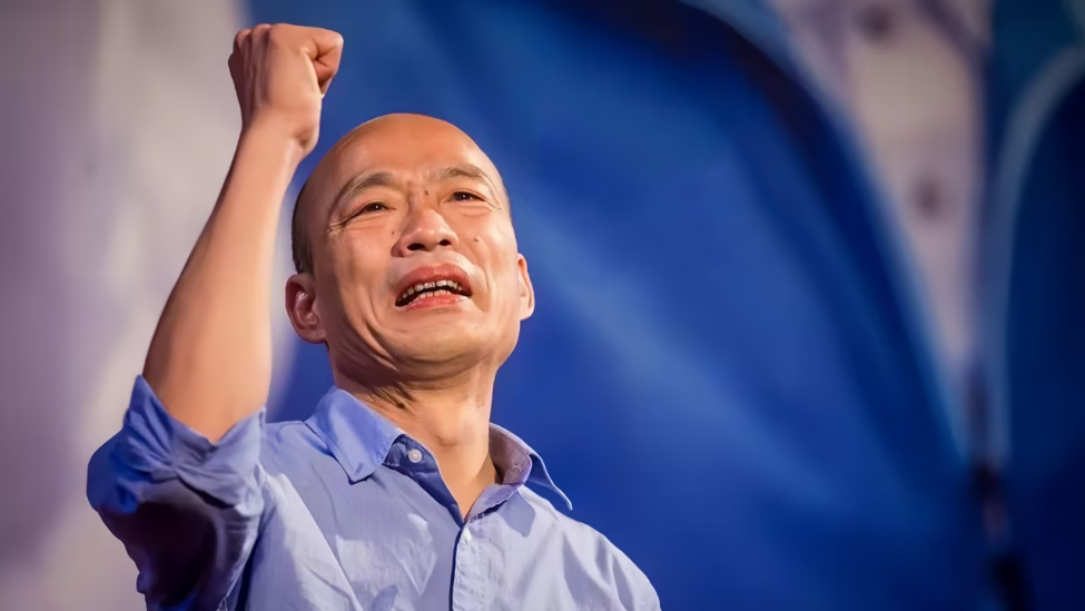远大于符号